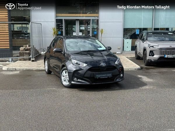 Toyota Yaris Hatchback, Petrol, 2021, Black