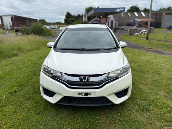 Honda Fit Hatchback, Petrol Hybrid, 2014, White