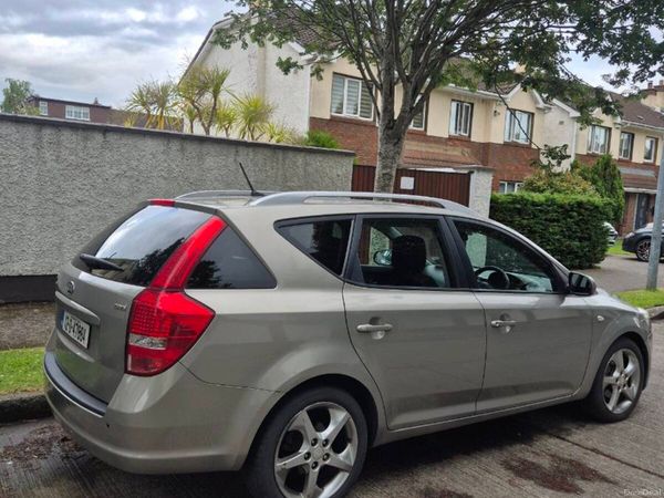 Kia Ceed Estate, Diesel, 2012, Silver