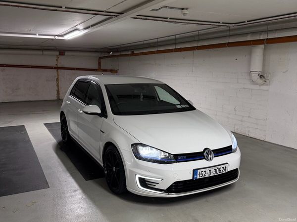 Volkswagen Golf Hatchback, Petrol Plug-in Hybrid, 2015, White