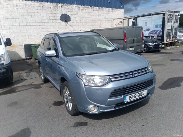 Mitsubishi Outlander SUV, Petrol Plug-in Hybrid, 2015, Blue