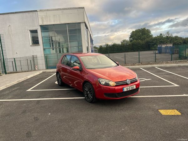 Volkswagen Golf Hatchback, Petrol, 2010, Red