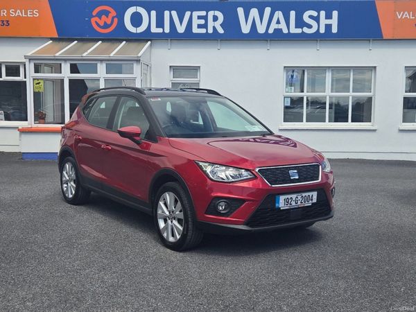 SEAT Arona Hatchback, Petrol, 2019, Red