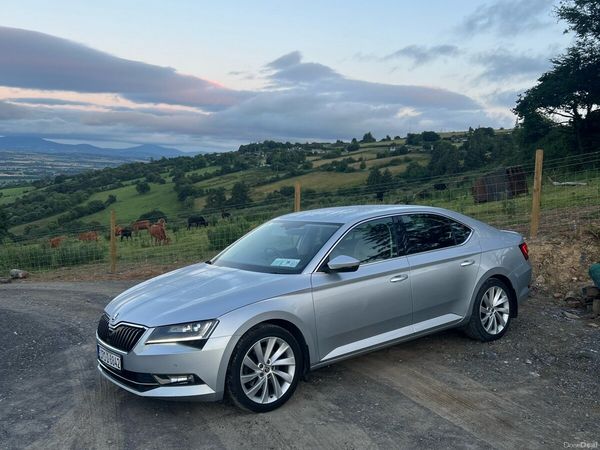 Skoda Superb Saloon, Diesel, 2017, Grey