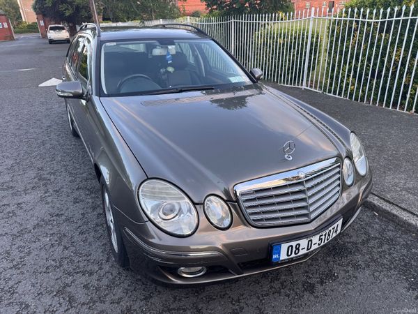Mercedes-Benz E-Class Estate, Petrol, 2008, Gold
