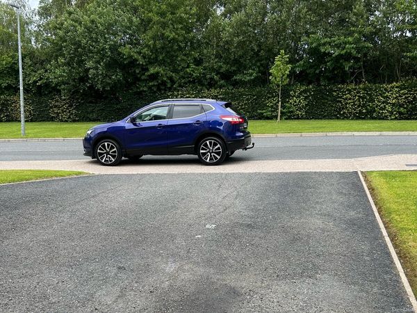 Nissan Qashqai Hatchback, Diesel, 2016, Blue