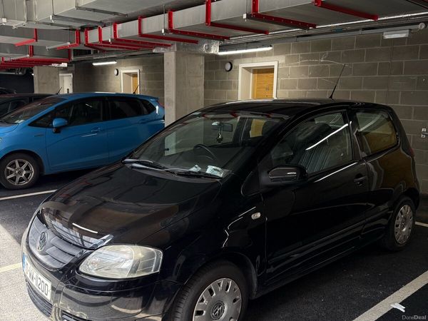 Volkswagen Fox Hatchback, Petrol, 2010, Black