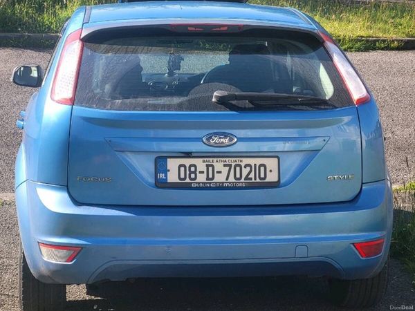 Ford Focus Hatchback, Petrol, 2008, Blue