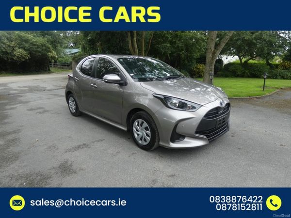 Toyota Yaris Hatchback, Petrol Hybrid, 2021, Bronze