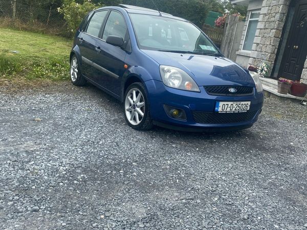 Ford Fiesta Hatchback, Petrol, 2007, Blue