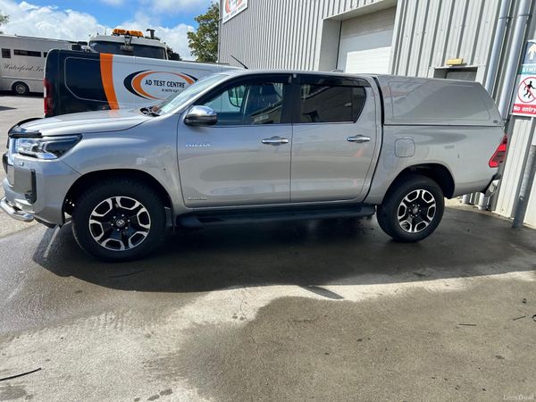 Toyota Hilux Pick Up, Diesel, 2023, Silver