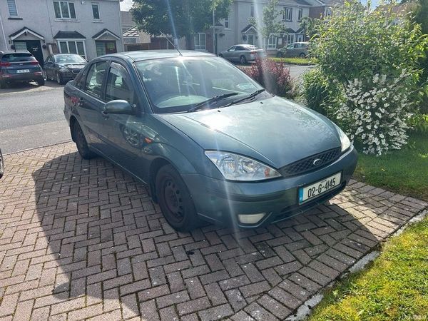 Ford Focus Saloon, Petrol, 2002, Green