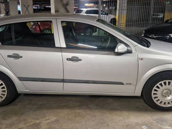 Vauxhall Astra Hatchback, Diesel, 2008, Silver