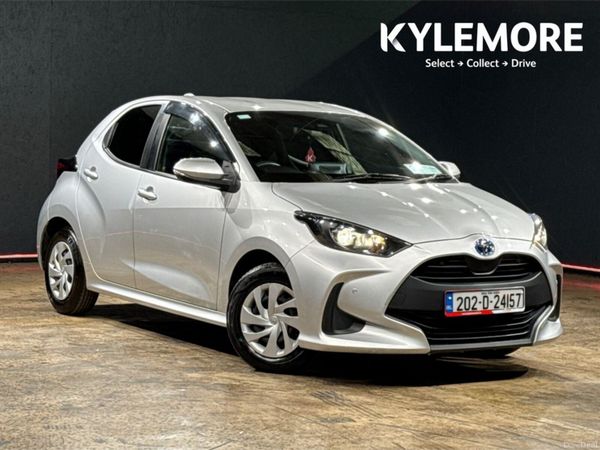 Toyota Yaris Hatchback, Petrol Hybrid, 2020, Silver