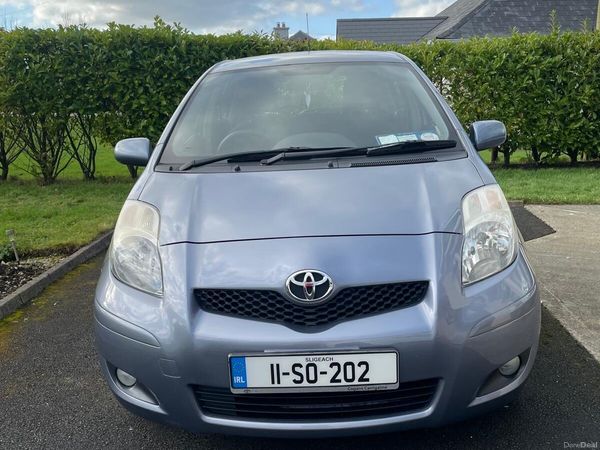 Toyota Yaris Hatchback, Petrol, 2011, Blue