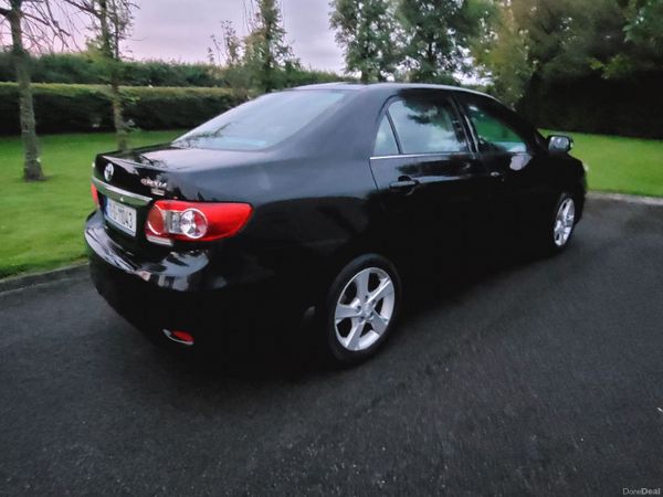 Toyota Corolla Saloon, Petrol, 2011, Black