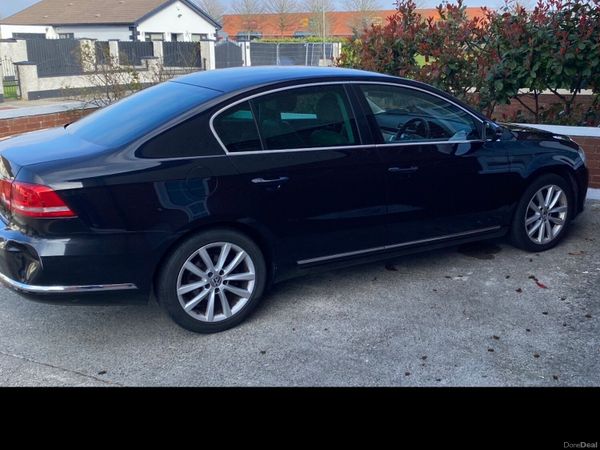 Volkswagen Passat Saloon, Diesel, 2013, Black