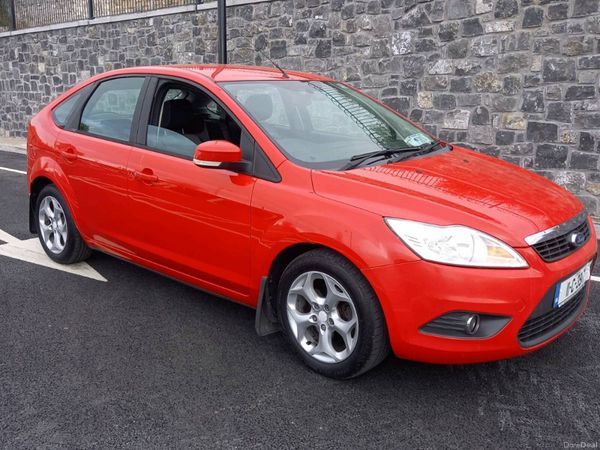 Ford Focus Hatchback, Diesel, 2011, Red