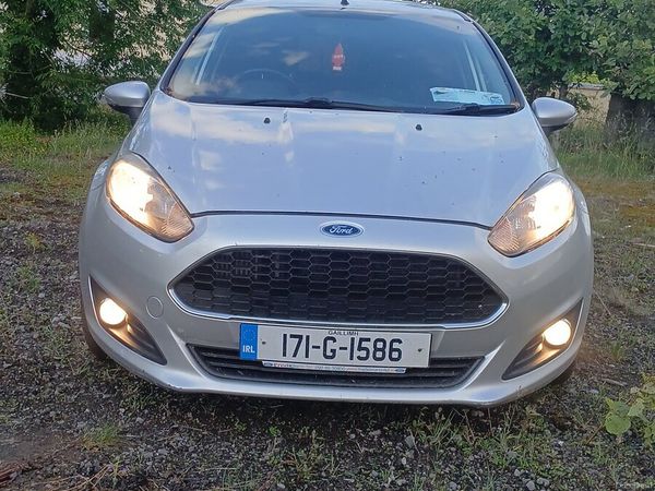 Ford Fiesta Hatchback, Diesel, 2017, Grey