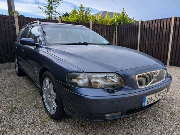 Volvo V70 Estate, Petrol, 2004, Blue