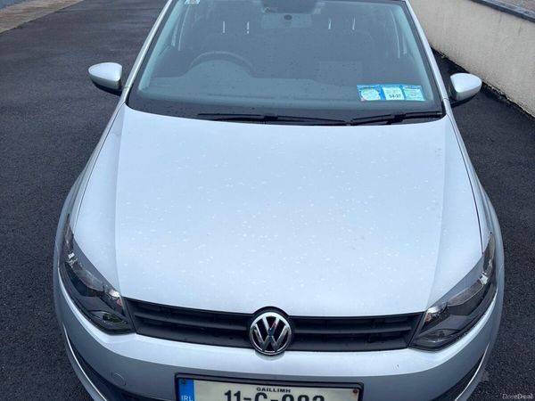 Volkswagen Polo Hatchback, Petrol, 2011, Silver