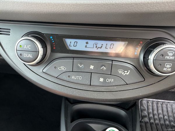 Toyota Yaris Hatchback, Petrol Hybrid, 2017, Grey