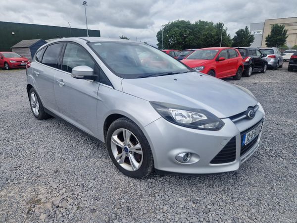 Ford Focus Hatchback, Petrol, 2012, Silver