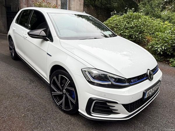 Volkswagen Golf Estate, Petrol Plug-in Hybrid, 2018, White