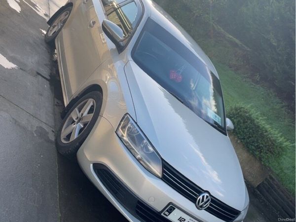 Volkswagen Jetta Saloon, Diesel, 2012, Silver