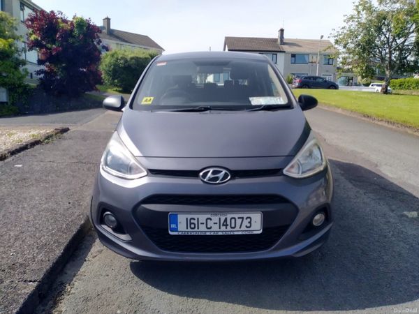 Hyundai i10 Hatchback, Petrol, 2016, Grey