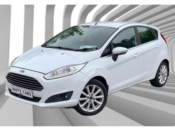 Ford Fiesta Hatchback, Petrol, 2017, White