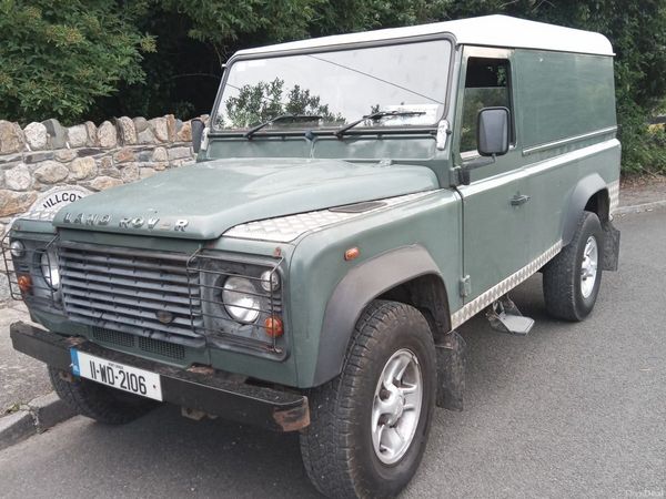 Land Rover Defender SUV, Diesel, 2011, Green