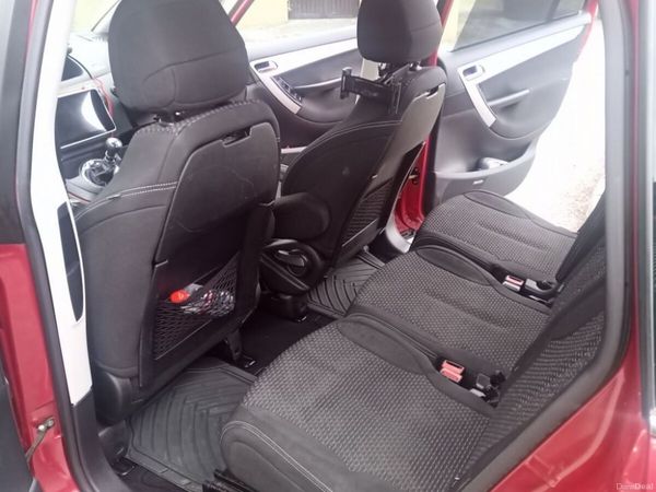 Citroen C4 Picasso MPV, Diesel, 2012, Red