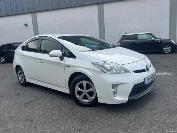 Toyota Prius Hatchback, Petrol Hybrid, 2013, White