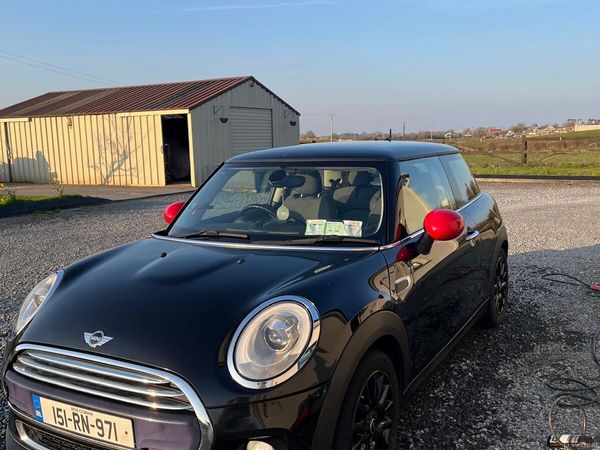 Mini Cooper Hatchback, Diesel, 2015, Black