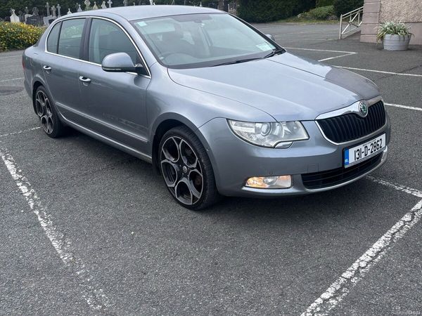 Skoda Superb Saloon, Diesel, 2013, Grey