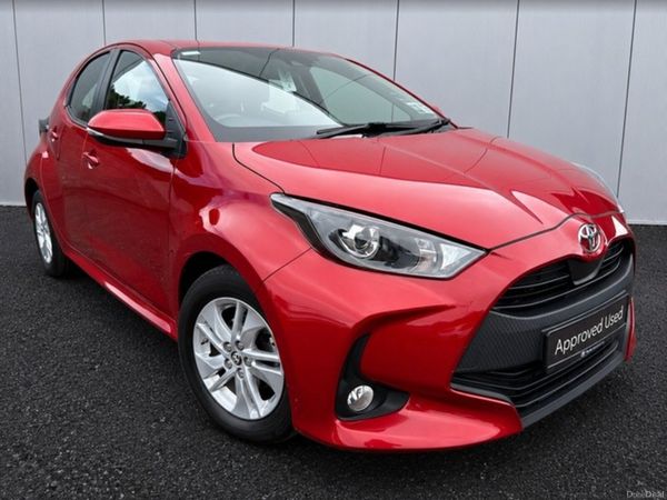 Toyota Yaris Hatchback, Petrol, 2023, Red