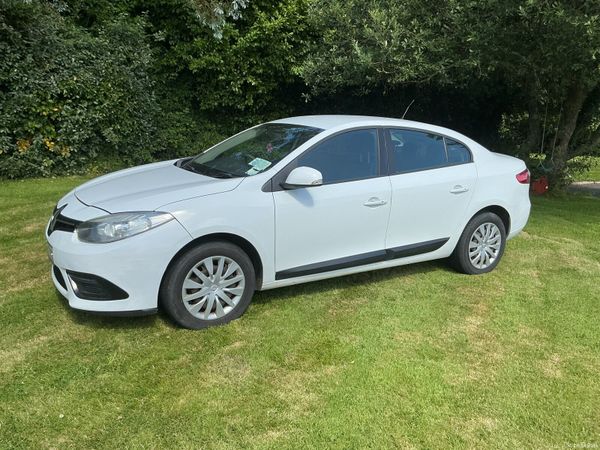 Renault Fluence Saloon, Diesel, 2015, White