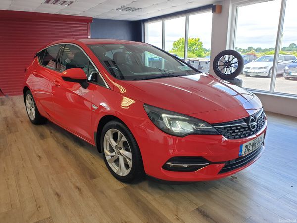 Opel Astra Hatchback, Diesel, 2021, Red