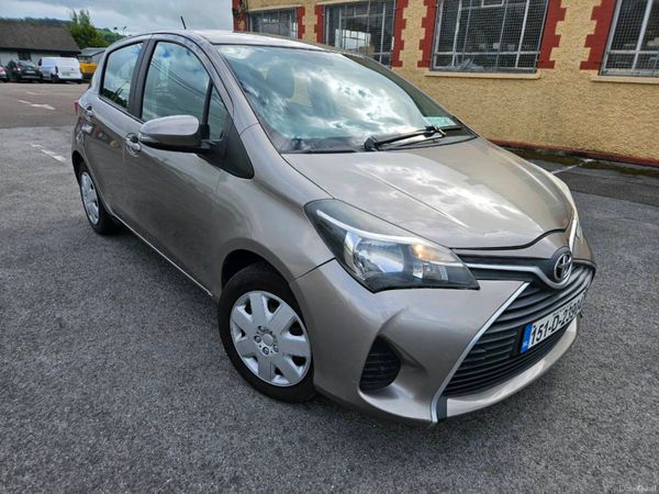 Toyota Yaris Hatchback, Petrol, 2015, Beige