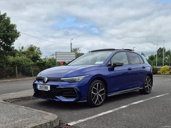 Volkswagen Golf Estate, Petrol, 2025, Blue