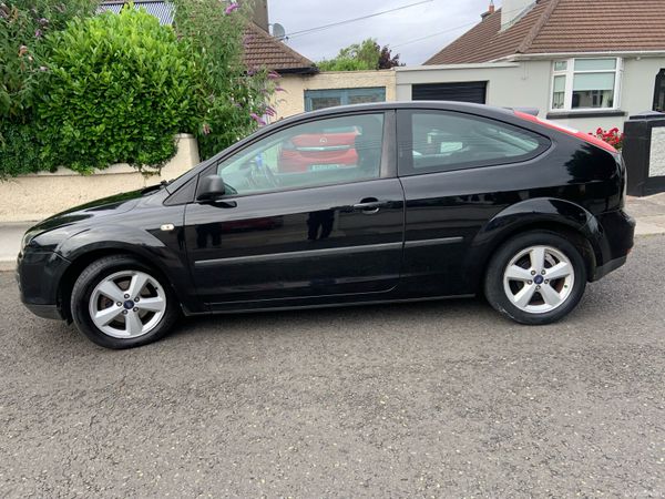 Ford Focus Hatchback, Petrol, 2007, Black