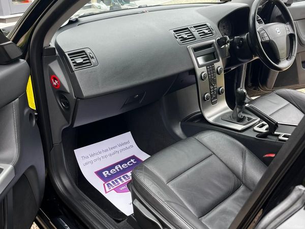 Volvo S40 Saloon, Diesel, 2008, Black