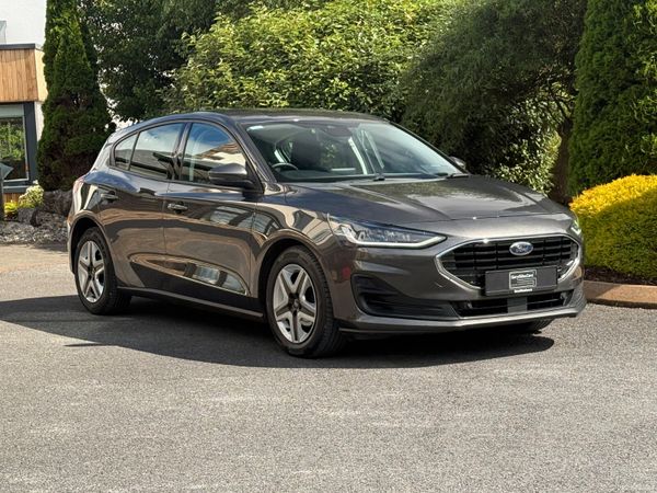 Ford Focus Hatchback, Diesel, 2023, Grey