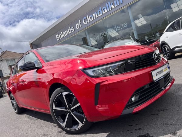 Opel Astra Estate/Jeep, Diesel, 2024, Red