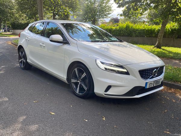Volvo V40 Hatchback, Diesel, 2017, White