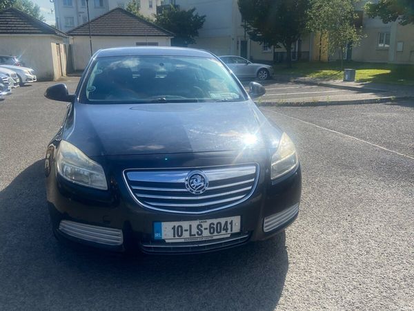 Vauxhall Insignia Hatchback, Diesel, 2010, Black