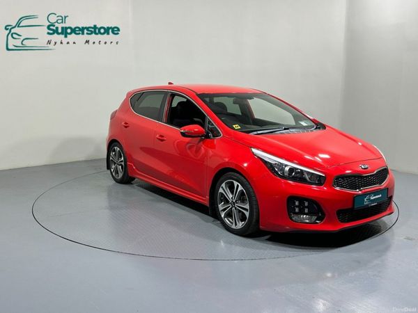 Kia Ceed Hatchback, Petrol, 2017, Red