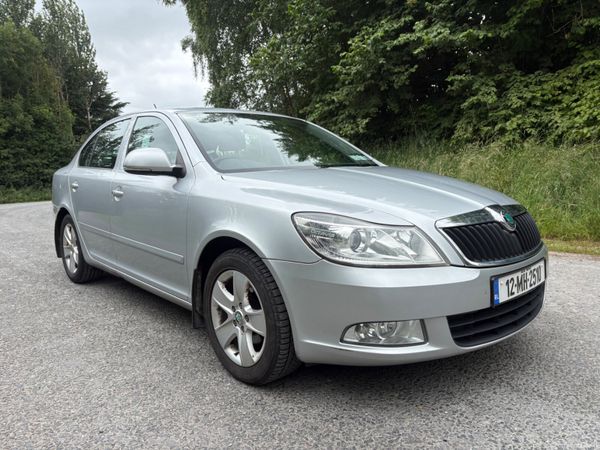 Skoda Octavia Saloon, Diesel, 2012, Silver