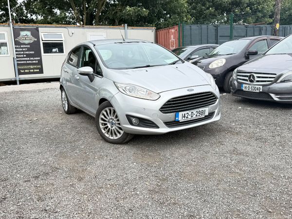 Ford Fiesta Hatchback, Petrol, 2014, Silver